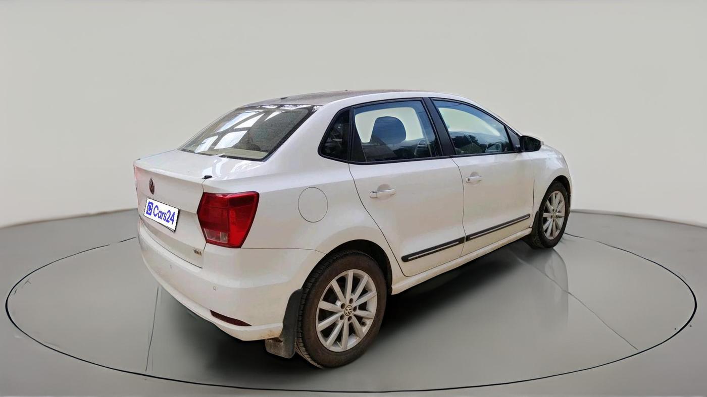 2018 Volkswagen Ameo HIGHLINE1.5L, Diesel, Manual, 1,08,788 km, exterior