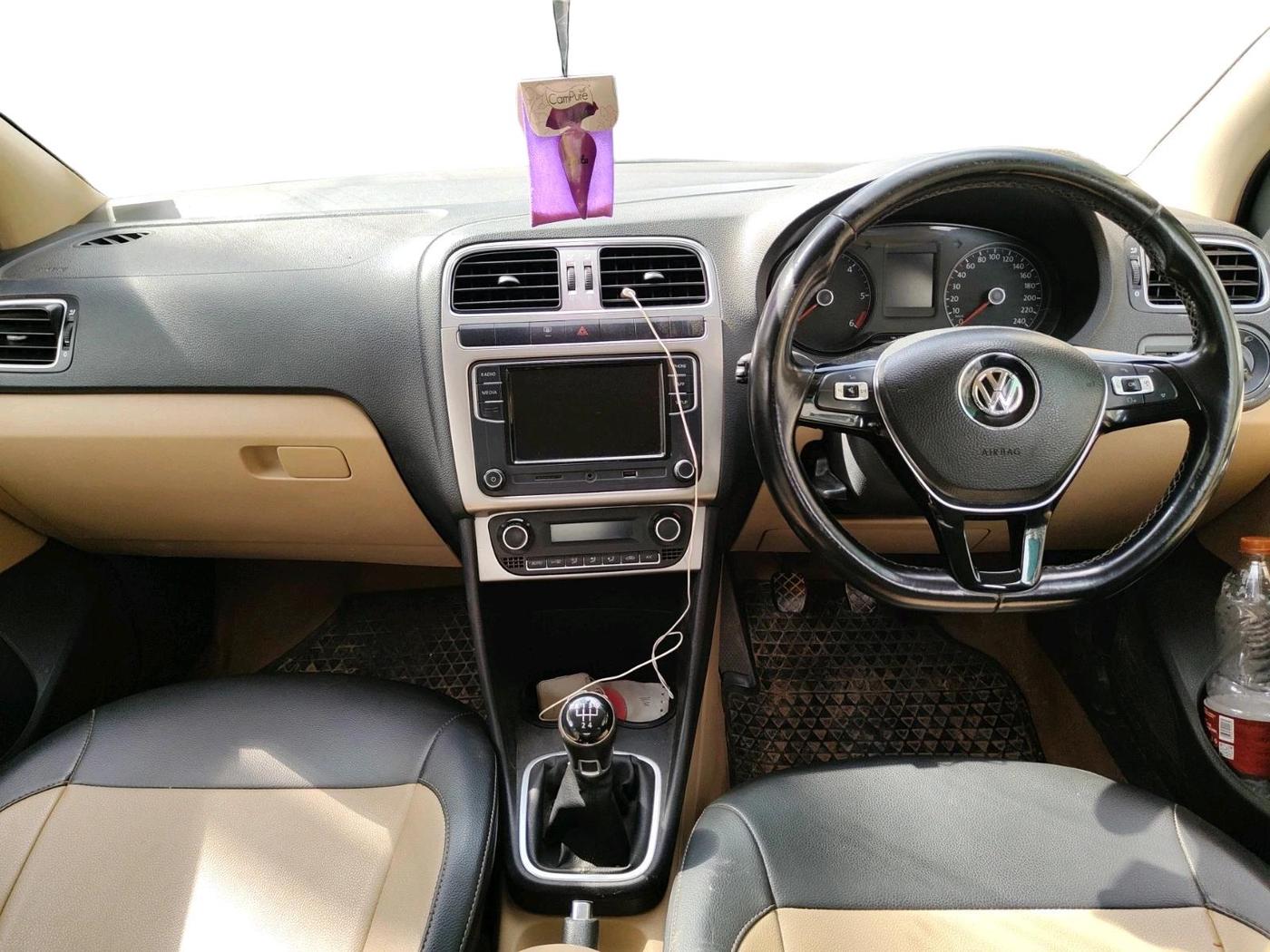 2018 Volkswagen Ameo HIGHLINE1.5L, Diesel, Manual, 1,08,788 km, interior