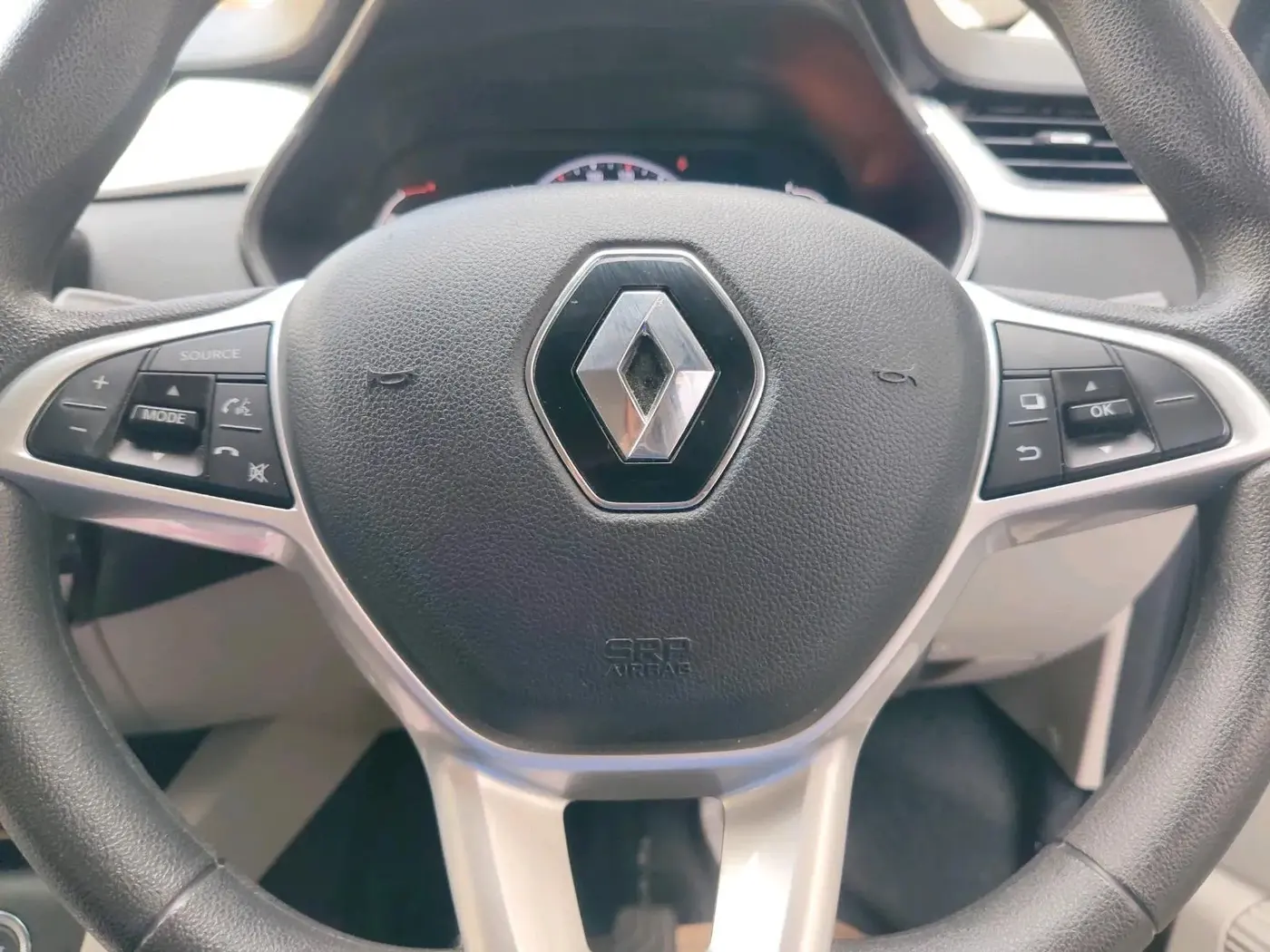 2024 Renault TRIBER RXZ, Petrol, Manual, 8,330 km, interior