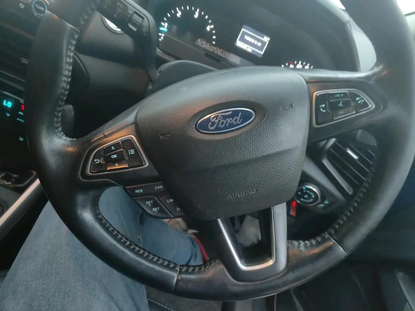 2018 Ford Ecosport TITANIUM 1.5L DIESEL, Diesel, Manual, 1,11,000 km, interior
