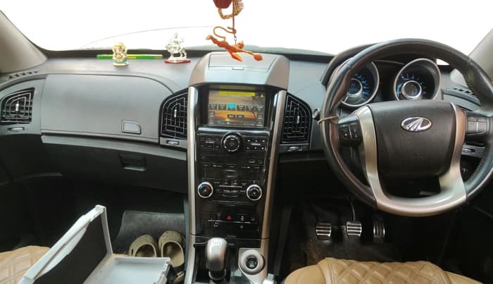 2021 Mahindra XUV500 W11, Diesel, Manual, 66,069 km, interior