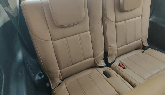 2021 Mahindra XUV500 W11, Diesel, Manual, 66,069 km, interior