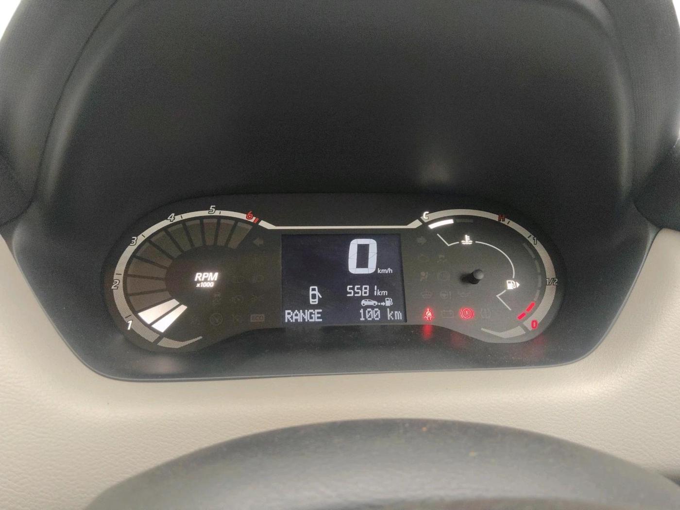 2023 Nissan MAGNITE XL, Petrol, Manual, 5,581 km, interior
