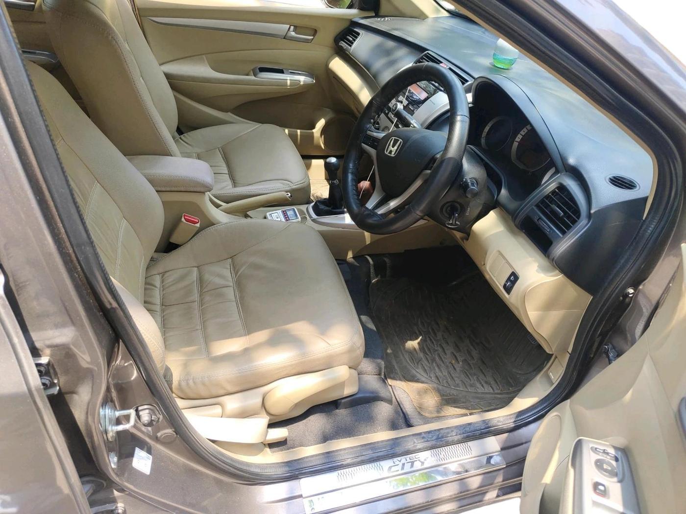 2011 Honda City 1.5L I-VTEC V MT, Petrol, Manual, 1,23,146 km, interior