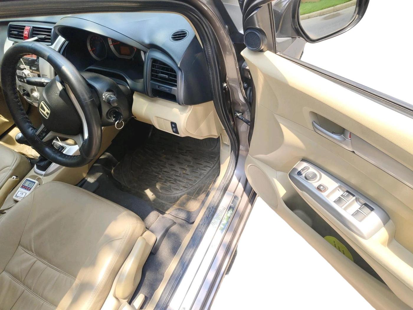 2011 Honda City 1.5L I-VTEC V MT, Petrol, Manual, 1,23,146 km, interior