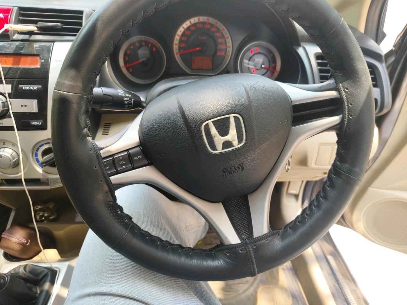 2011 Honda City 1.5L I-VTEC V MT, Petrol, Manual, 1,23,146 km, interior