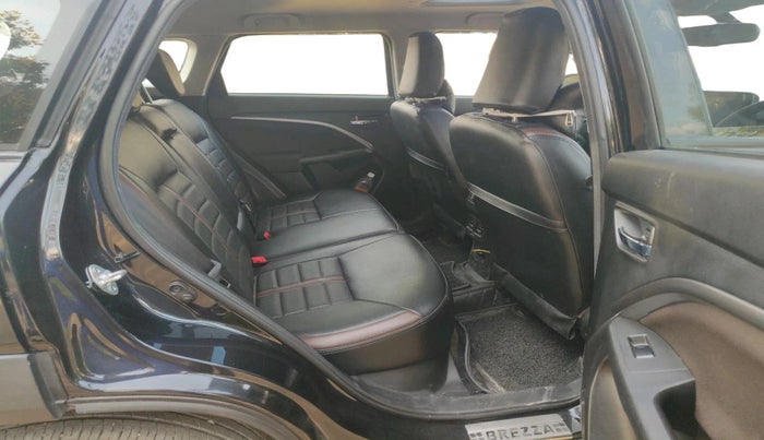 2025 Maruti BREZZA ZXI + SMART HYBRID, Petrol, Manual, 10,657 km, interior