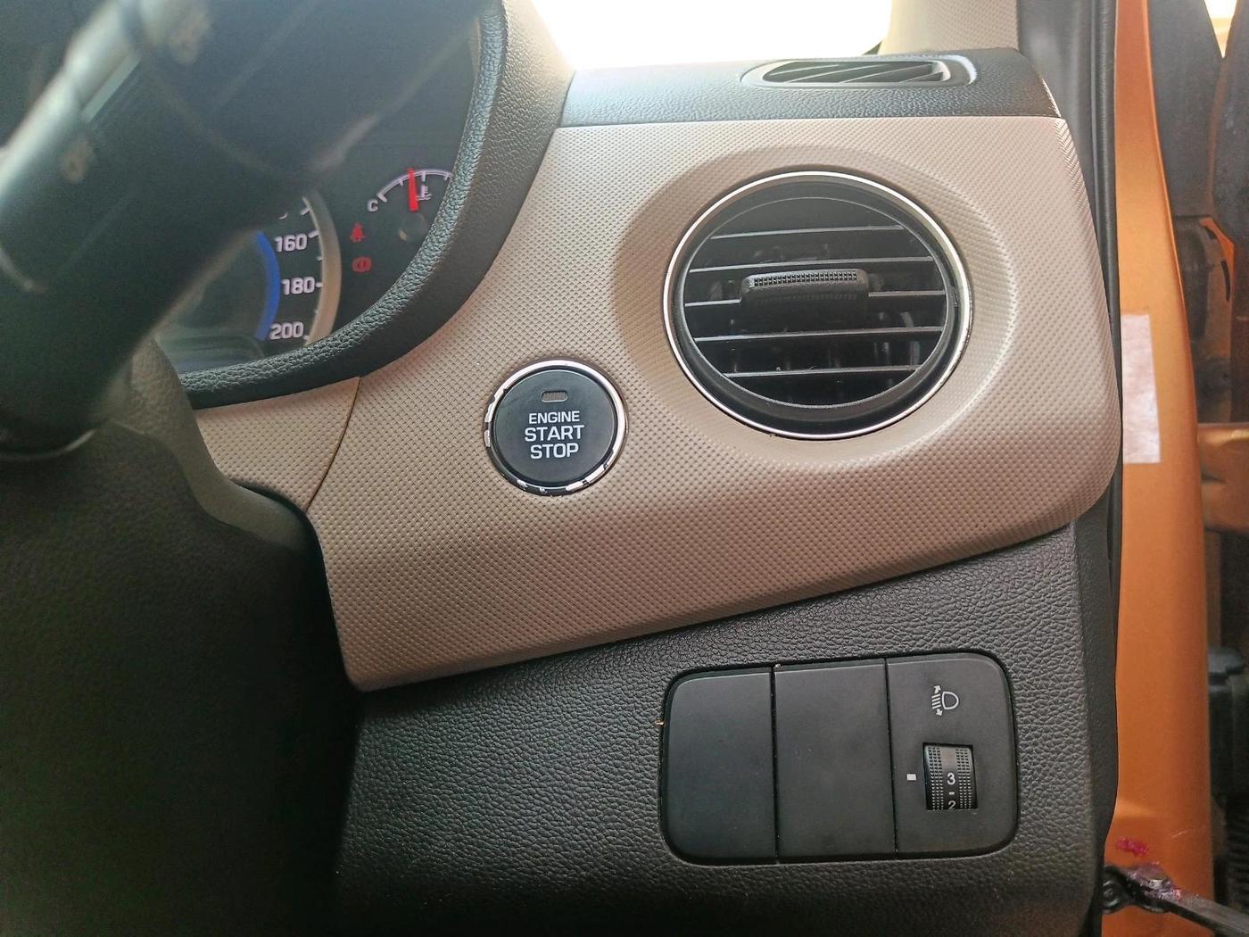 2015 Hyundai Grand i10 ASTA 1.2 KAPPA VTVT, Petrol, Manual, 39,907 km, interior