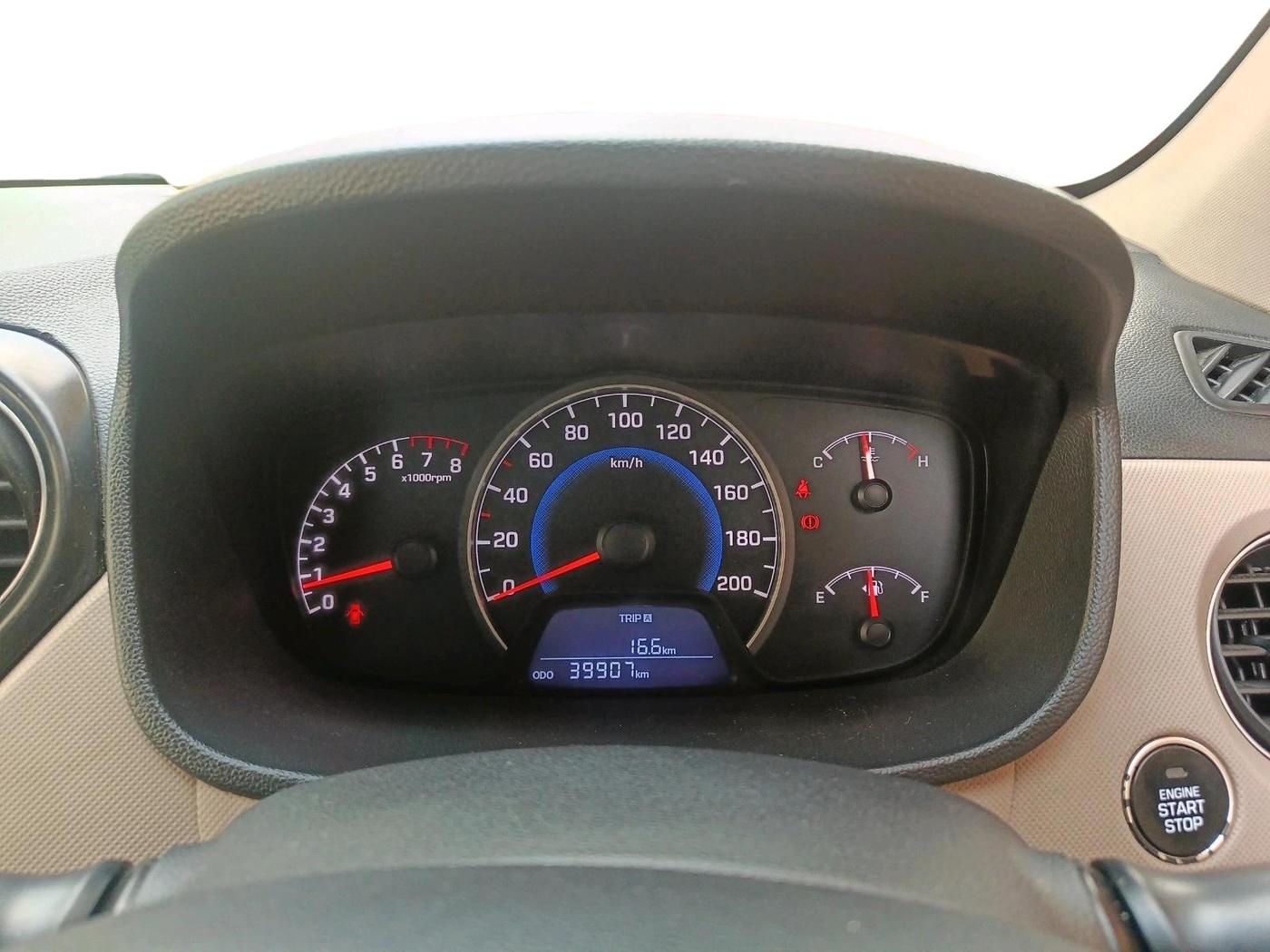 2015 Hyundai Grand i10 ASTA 1.2 KAPPA VTVT, Petrol, Manual, 39,907 km, interior
