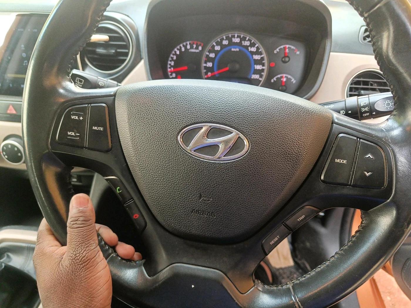 2015 Hyundai Grand i10 ASTA 1.2 KAPPA VTVT, Petrol, Manual, 39,907 km, interior