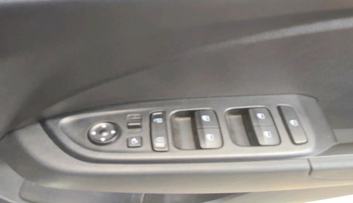 2021 Hyundai VENUE SX 1.0 TURBO, Petrol, Manual, 43,655 km, interior