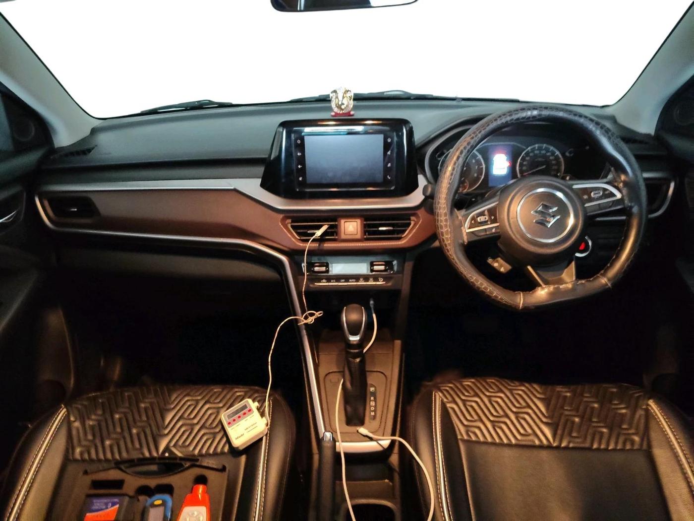 2023 Maruti BREZZA ZXI AT SMART HYBRID, Petrol, Automatic, 19,028 km, interior