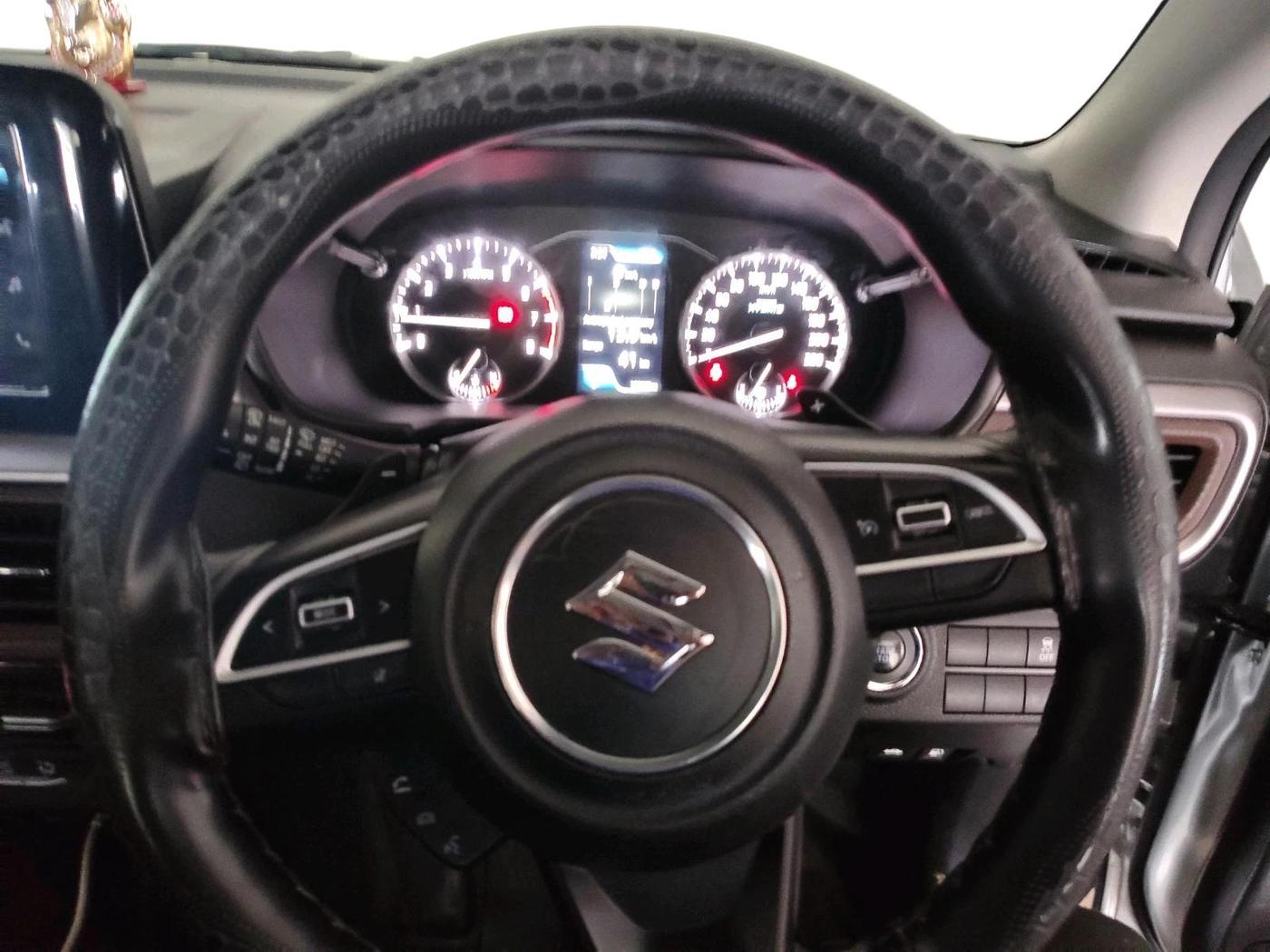 2023 Maruti BREZZA ZXI AT SMART HYBRID, Petrol, Automatic, 19,028 km, interior