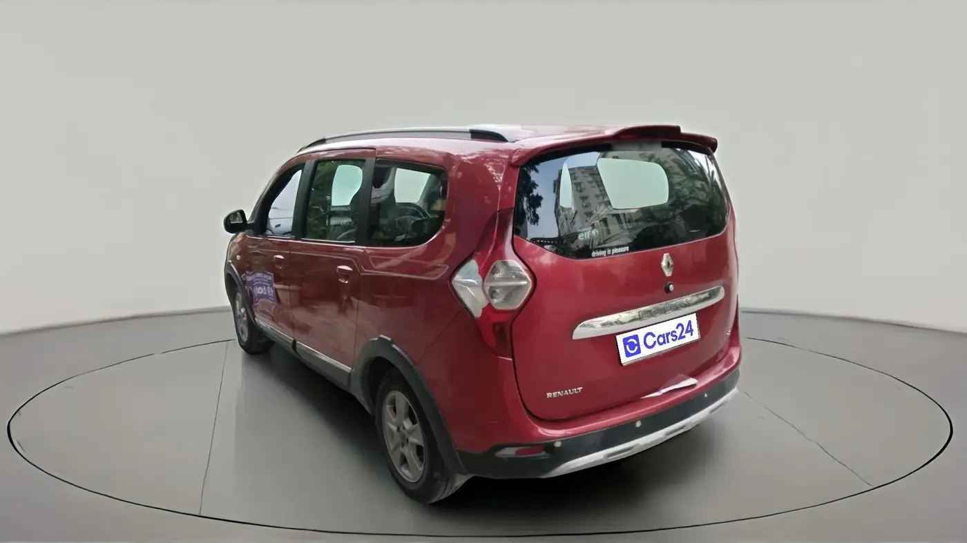 2016 Renault Lodgy 110 PS WORLD EDITION 8 STR, Diesel, Manual, 1,21,462 km, exterior