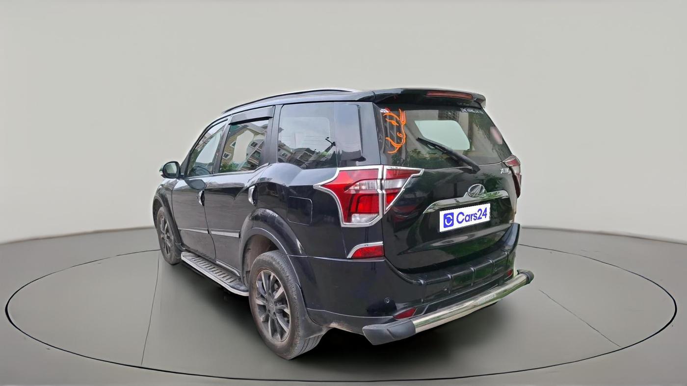 2019 Mahindra XUV500 W11, Diesel, Manual, 1,56,528 km, exterior