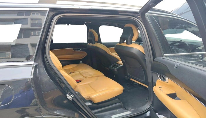 2017 Volvo XC 90 D5 MOMENTUM, Diesel, Automatic, 1,17,844 km, interior