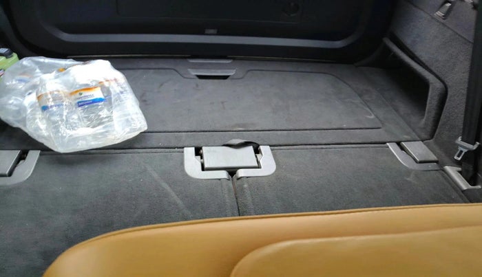 2017 Volvo XC 90 D5 MOMENTUM, Diesel, Automatic, 1,17,844 km, interior