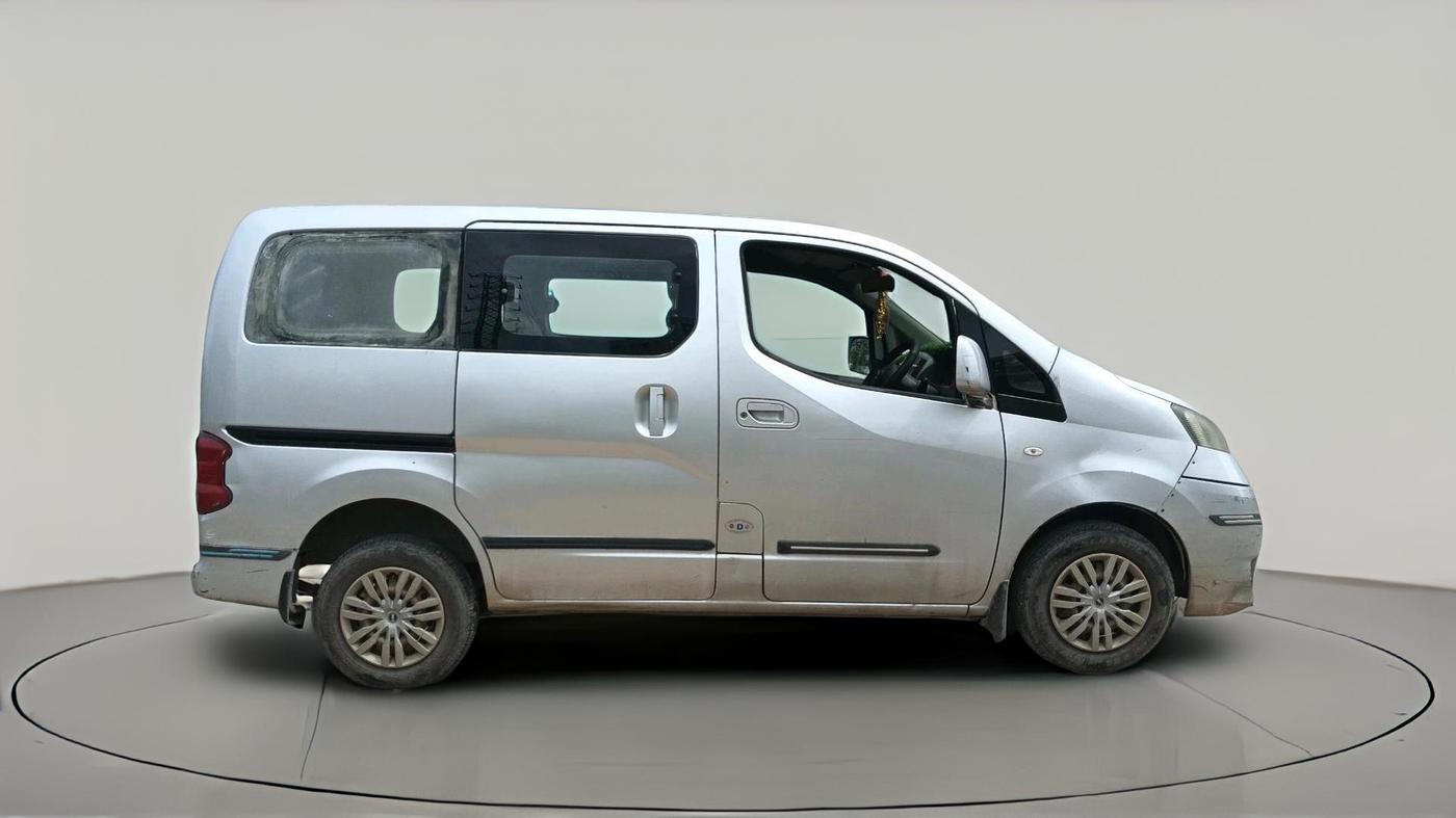 2013 Nissan Evalia XL, Diesel, Manual, 1,86,433 km, exterior
