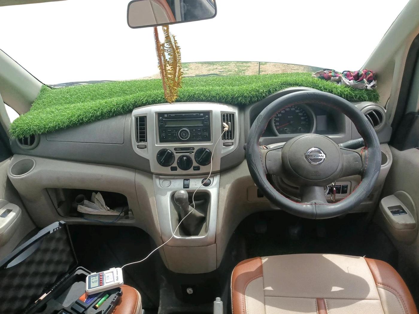 2013 Nissan Evalia XL, Diesel, Manual, 1,86,433 km, interior