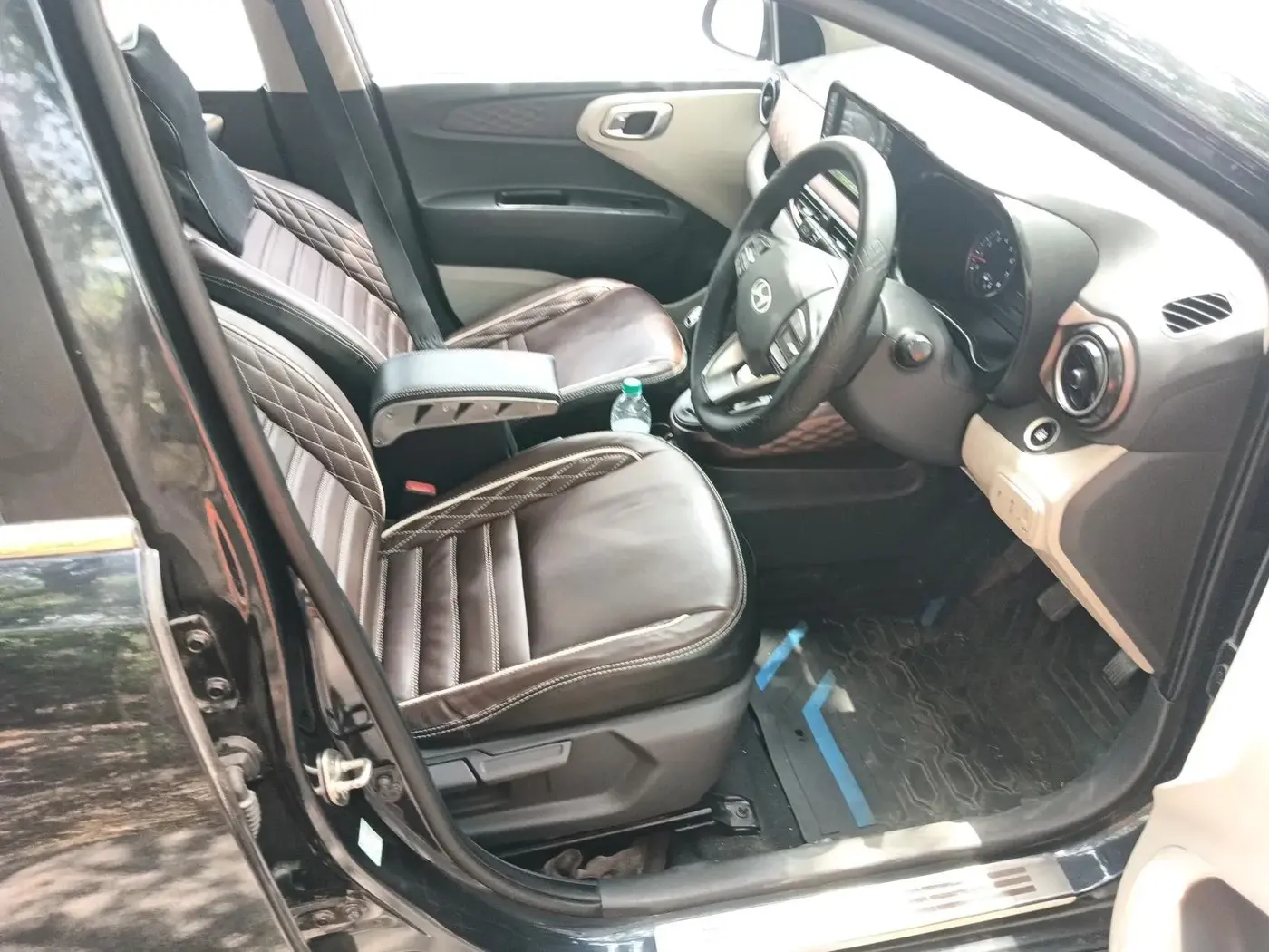 2023 Hyundai AURA SX 1.2 CNG, CNG, Manual, 82,471 km, interior