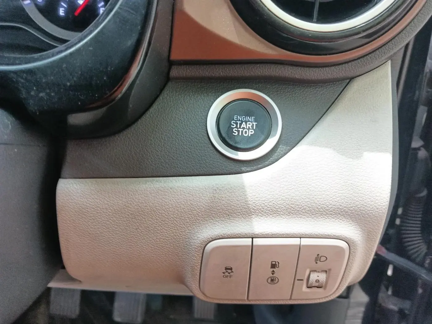 2023 Hyundai AURA SX 1.2 CNG, CNG, Manual, 82,471 km, interior