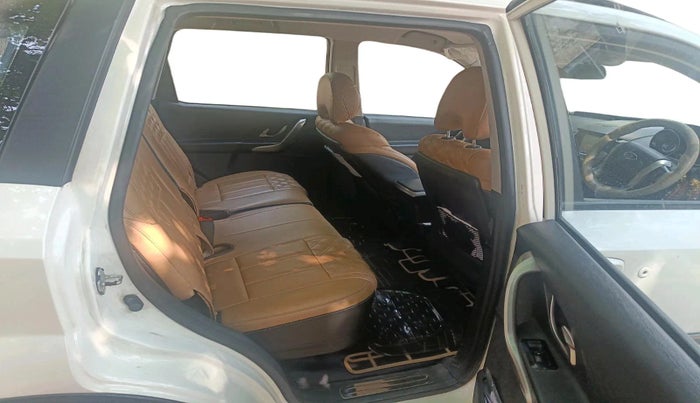 2020 Mahindra XUV500 W7, Diesel, Manual, 44,590 km, interior