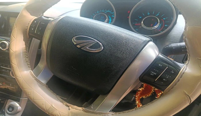 2020 Mahindra XUV500 W7, Diesel, Manual, 44,590 km, interior