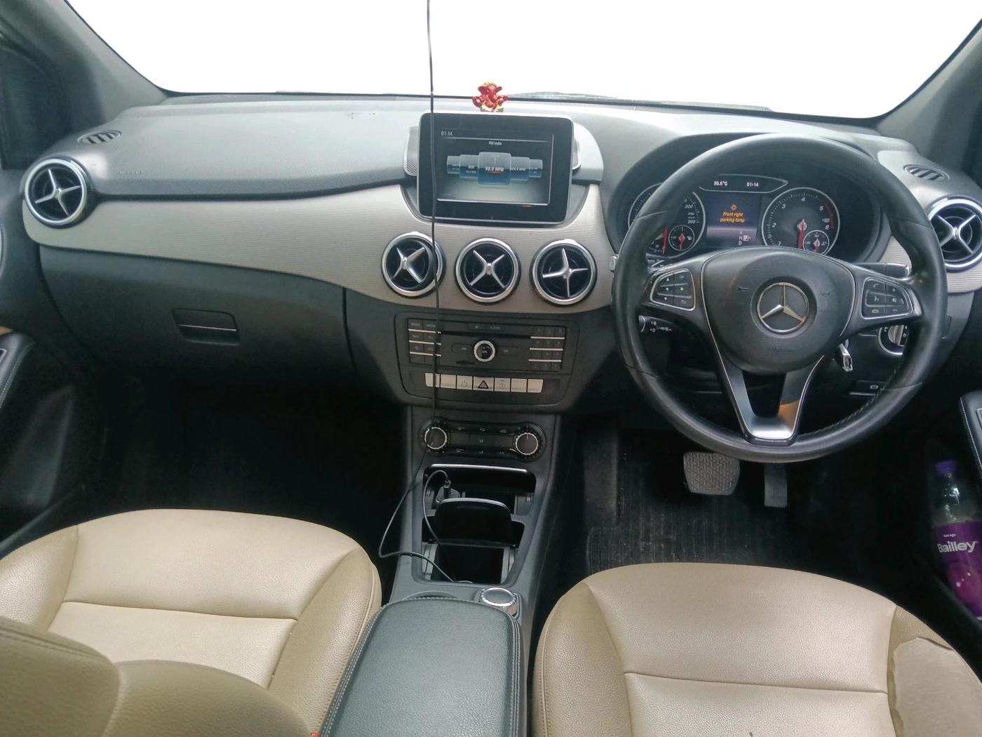 2015 Mercedes Benz B Class 200 Sport CDI, Diesel, Automatic, 1,48,403 km, interior