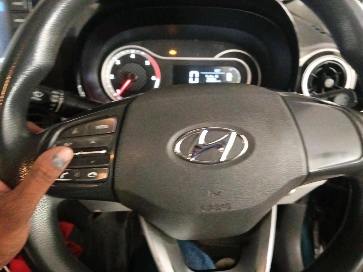 2020 Hyundai GRAND I10 NIOS SPORTZ U2 1.2 CRDI, Diesel, Manual, 1,92,256 km, interior