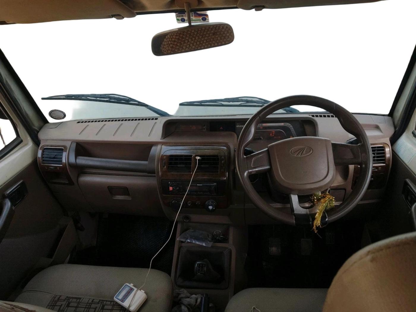 2016 Mahindra Bolero ZLX BS IV, Diesel, Manual, 1,83,097 km, interior