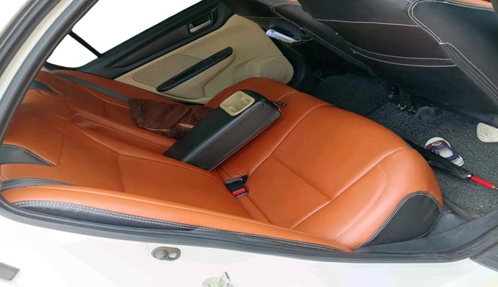 2023 Honda Amaze 1.2L I-VTEC VX CVT, Petrol, Automatic, 40,819 km, interior