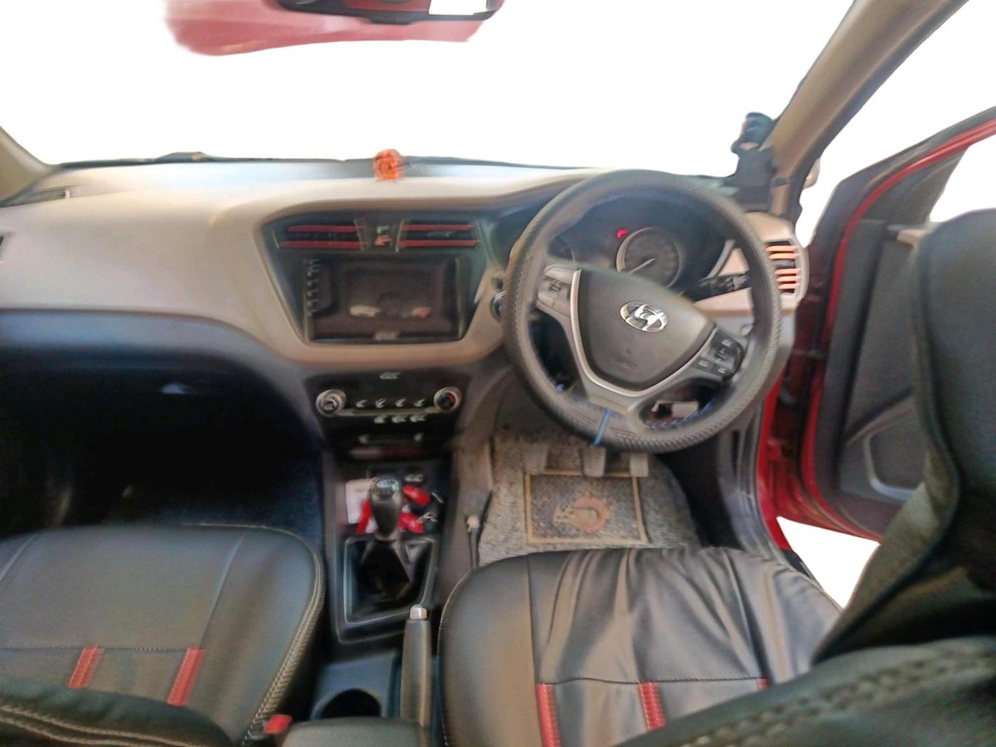2015 Hyundai Elite i20 SPORTZ 1.2 (O), Petrol, Manual, 51,200 km, interior