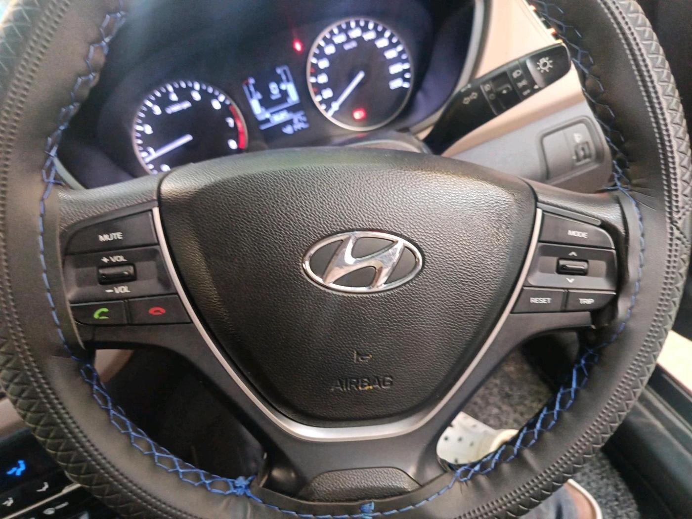 2015 Hyundai Elite i20 SPORTZ 1.2 (O), Petrol, Manual, 51,200 km, interior