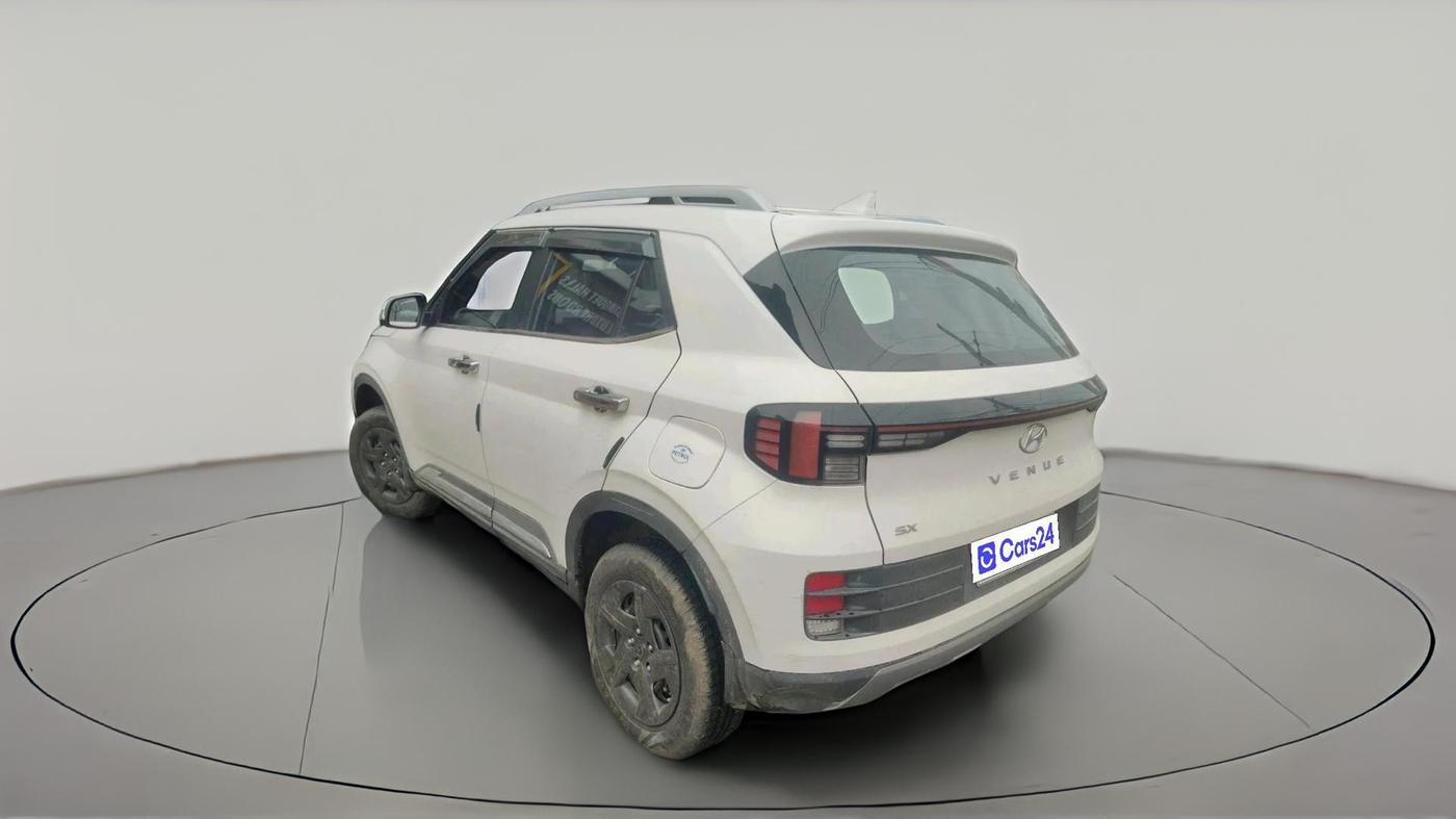 2024 Hyundai VENUE SX 1.2 PETROL, Petrol, Manual, 15,581 km, exterior