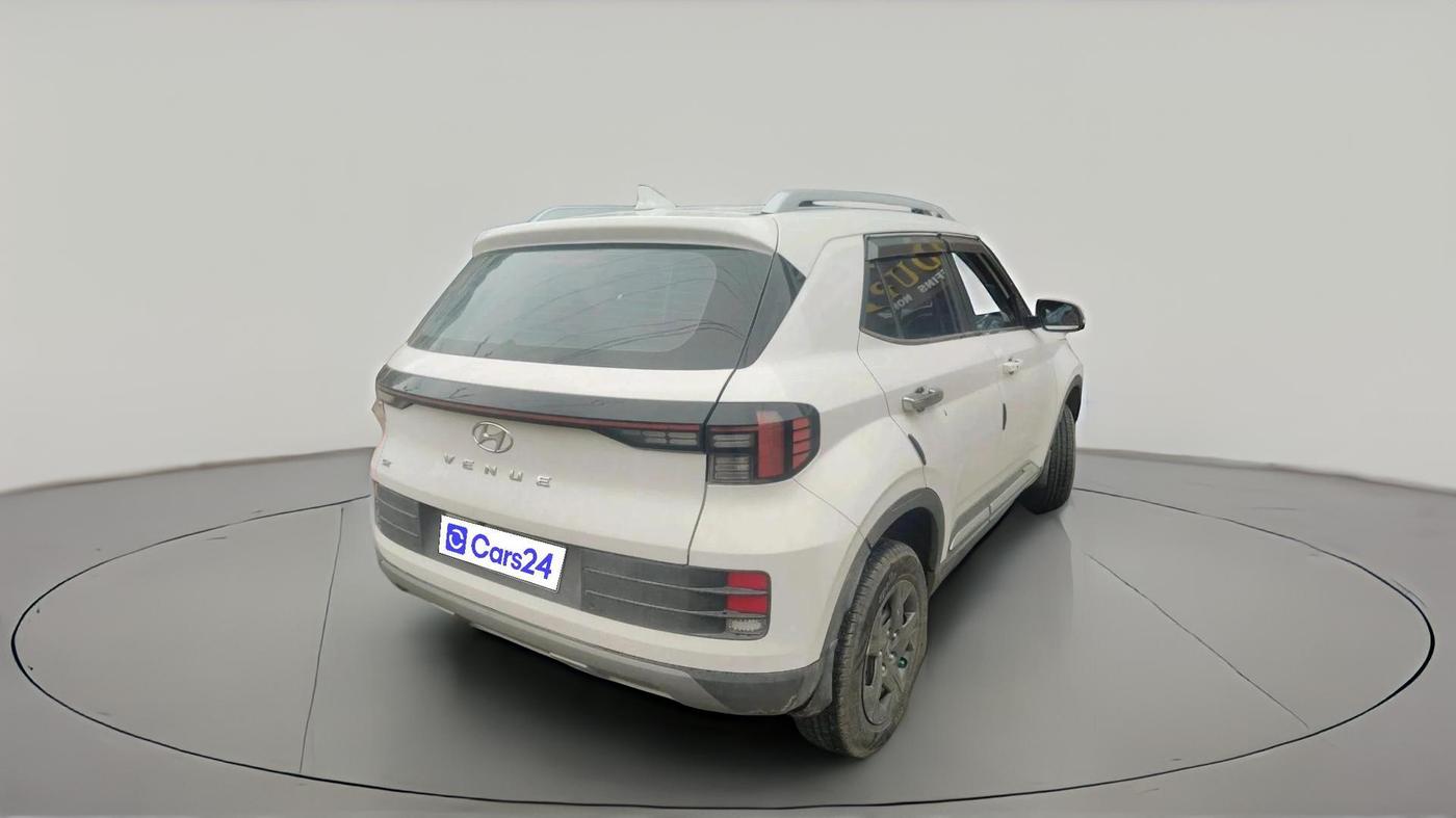 2024 Hyundai VENUE SX 1.2 PETROL, Petrol, Manual, 15,581 km, exterior