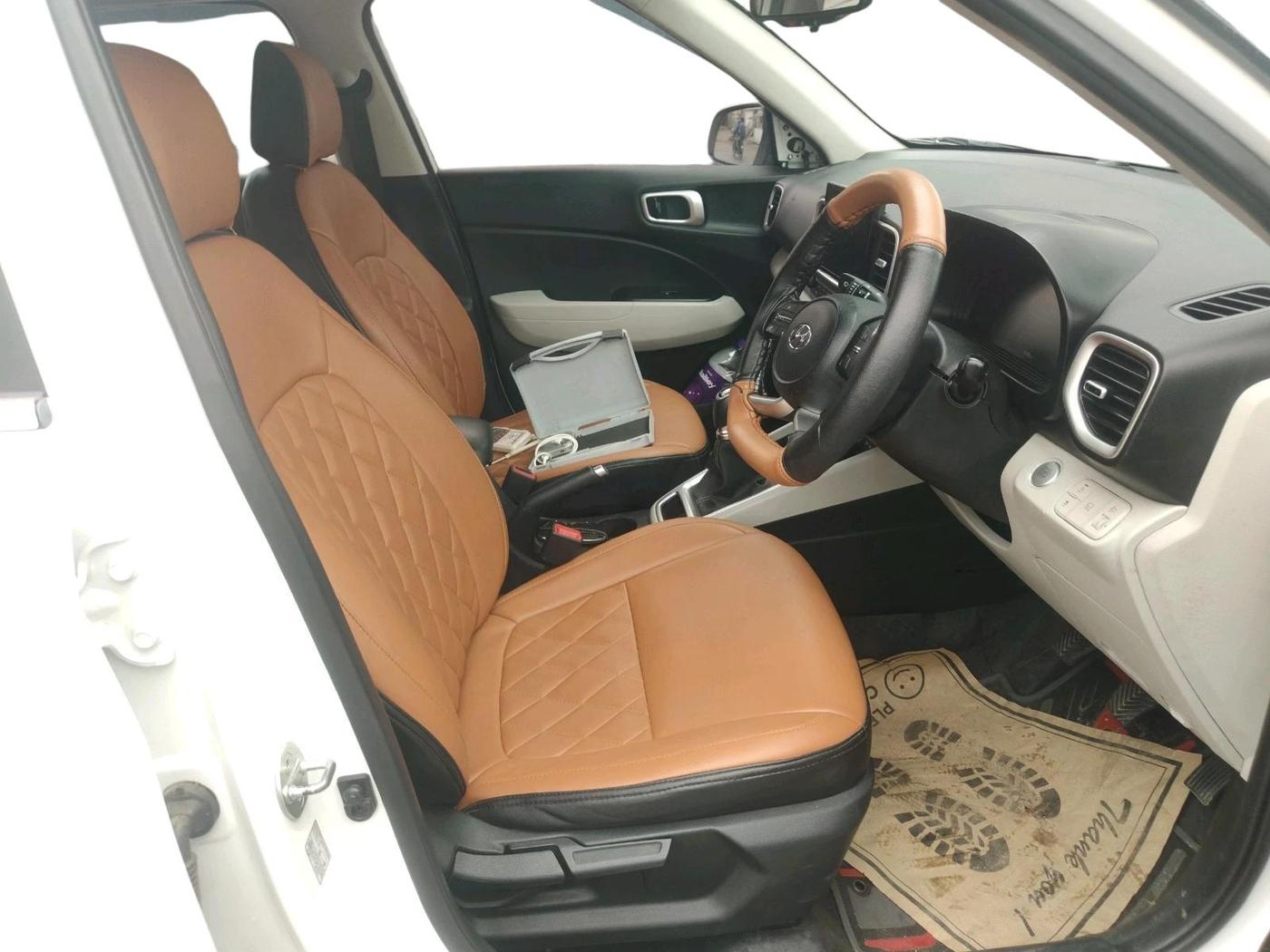 2024 Hyundai VENUE SX 1.2 PETROL, Petrol, Manual, 15,581 km, interior