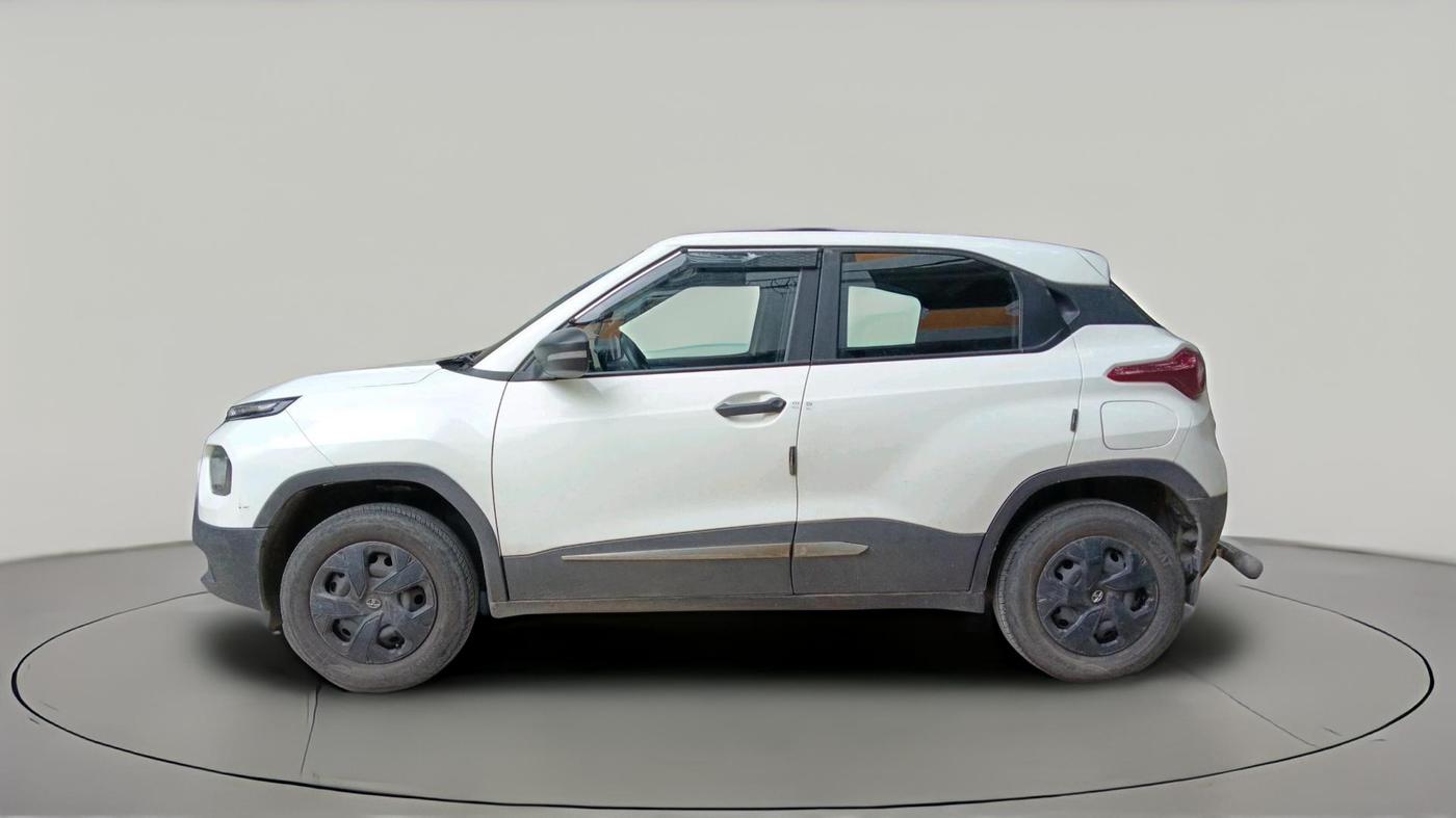 2024 Tata PUNCH PURE MT CNG, CNG, Manual, 33,769 km, exterior