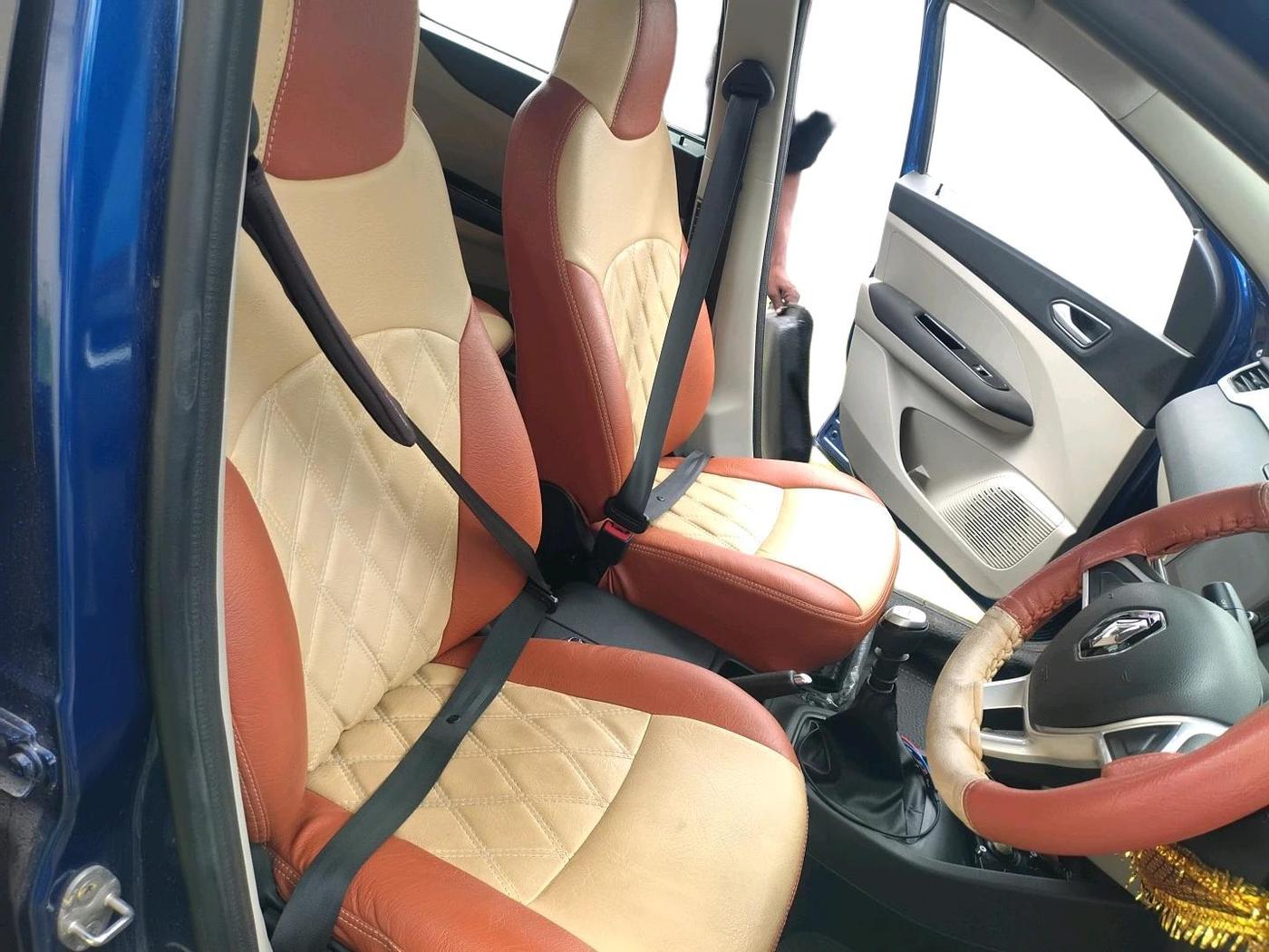 2020 Renault TRIBER RXZ, Petrol, Manual, 41,531 km, interior