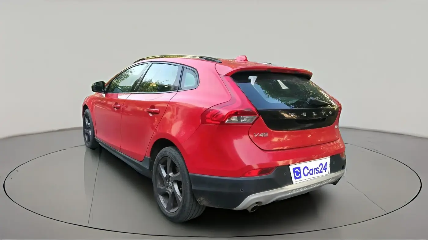 2013 Volvo V40 Cross Country D3, Diesel, Automatic, 1,48,390 km, exterior