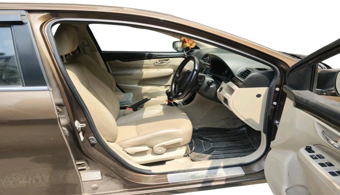 2016 Maruti Ciaz ZDI+ SHVS, Diesel, Manual, 1,02,841 km, interior