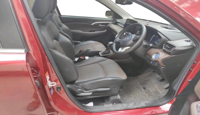 2022 Toyota URBAN CRUISER HYRYDER V HYBRID, Hybrid, Automatic, 54,880 km, interior