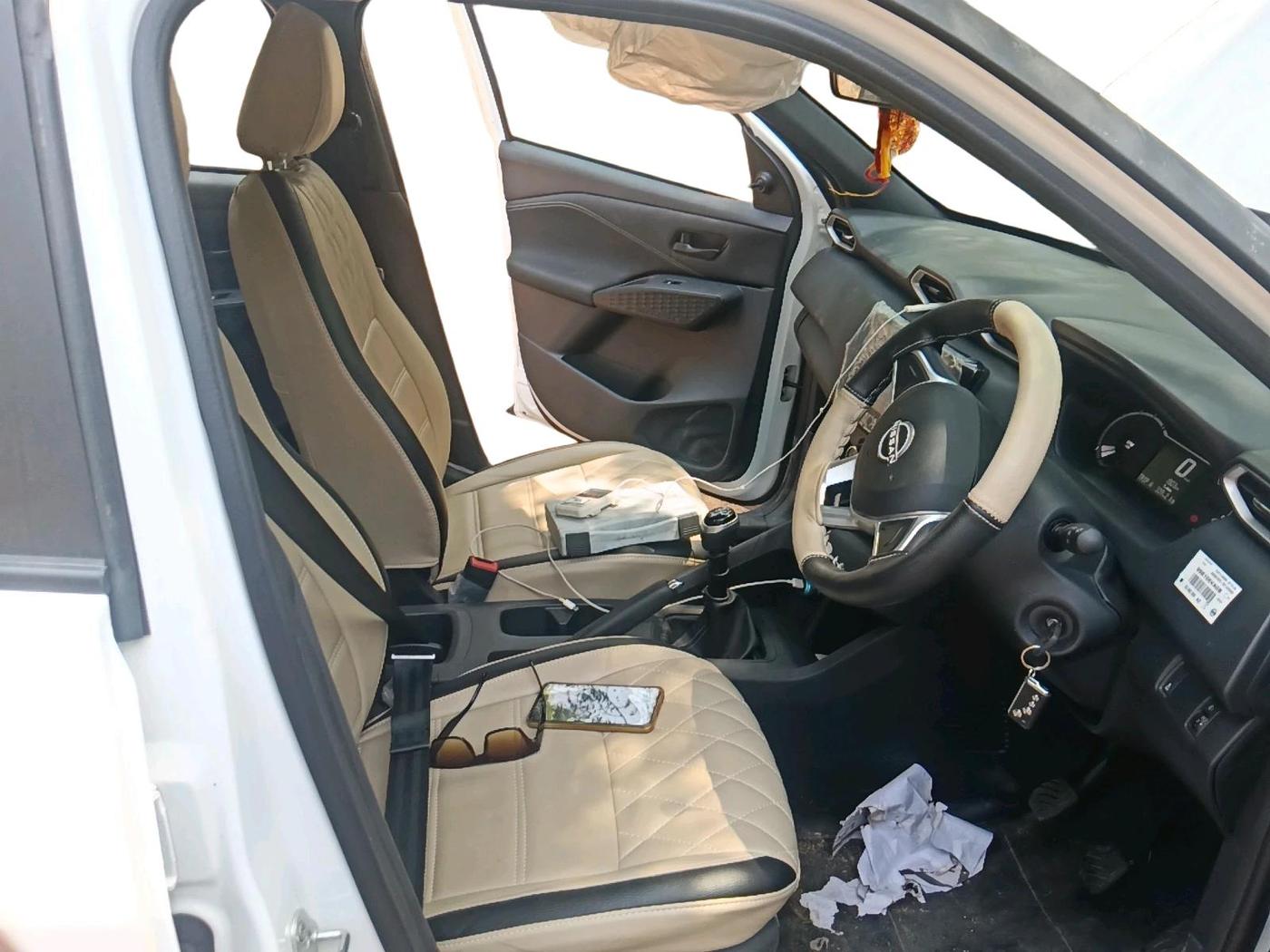 2025 Nissan MAGNITE Visia B4D 1.0 Petrol MT, Petrol, Manual, 1,903 km, interior