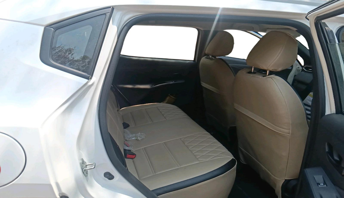 2025 Nissan MAGNITE Visia B4D 1.0 Petrol MT, Petrol, Manual, 1,903 km, interior