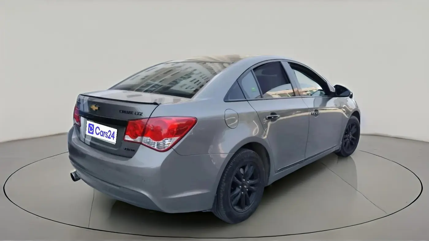 2015 Chevrolet Cruze LTZ AT, Diesel, Automatic, 1,58,524 km, exterior