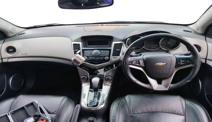 2015 Chevrolet Cruze LTZ AT, Diesel, Automatic, 1,58,524 km, interior