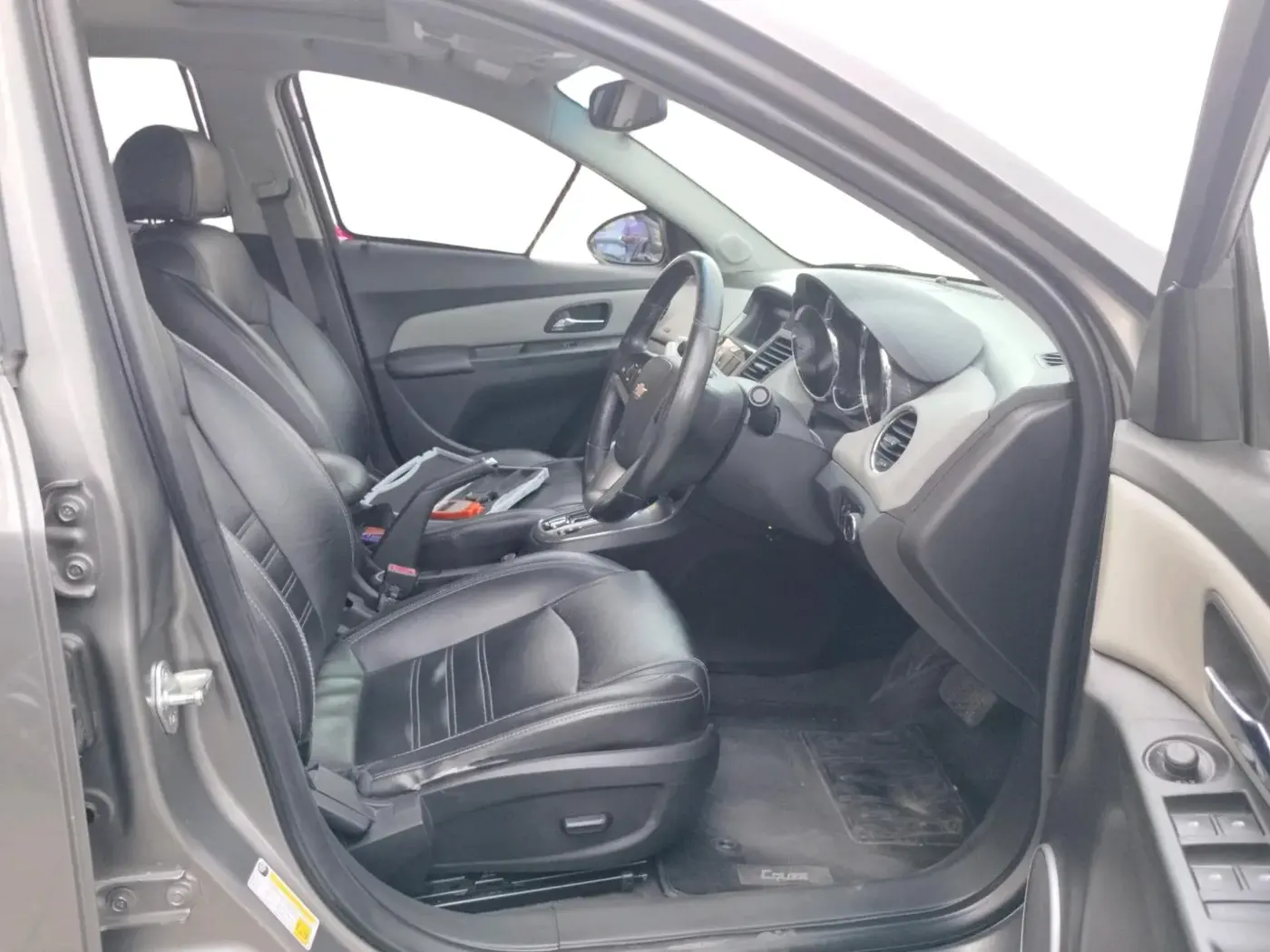 2015 Chevrolet Cruze LTZ AT, Diesel, Automatic, 1,58,524 km, interior
