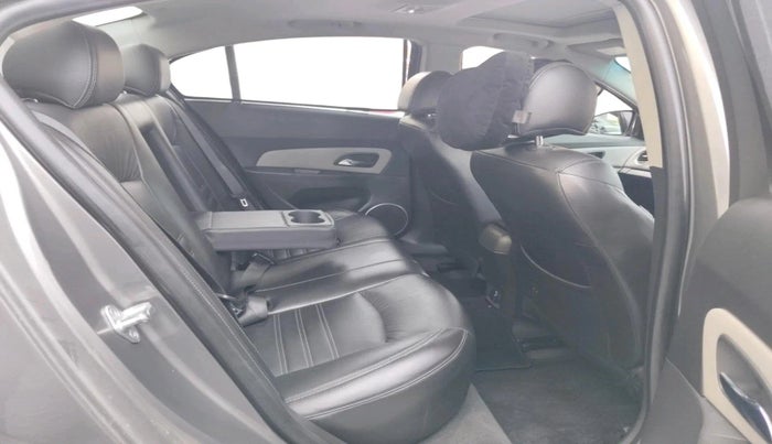 2015 Chevrolet Cruze LTZ AT, Diesel, Automatic, 1,58,524 km, interior