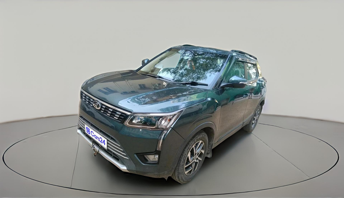 2022 Mahindra XUV300 W8 (O) 1.2 PETROL AMT, Petrol, Automatic, 31,665 km, exterior