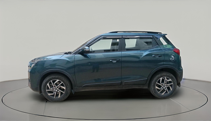2022 Mahindra XUV300 W8 (O) 1.2 PETROL AMT, Petrol, Automatic, 31,665 km, exterior