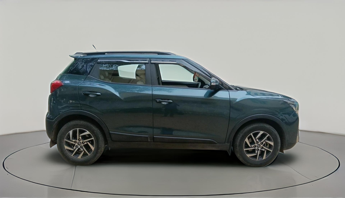 2022 Mahindra XUV300 W8 (O) 1.2 PETROL AMT, Petrol, Automatic, 31,665 km, exterior